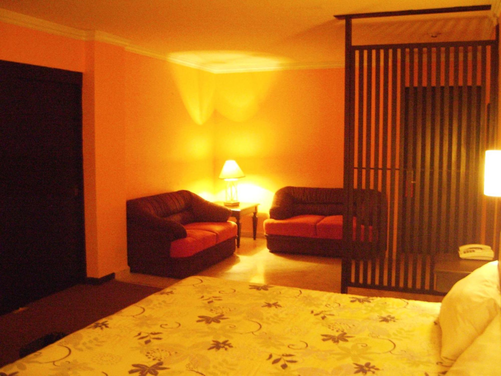 Hotel Le-Gar Монтерей Екстериор снимка